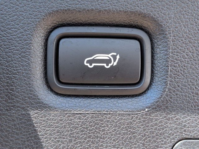 Used 2022 Hyundai Santa Fe SEL w/ Convenience + Premium Package FWD image 14