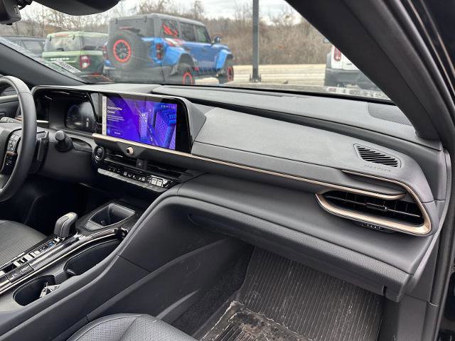 Used 2025 Toyota Crown Signia image 19