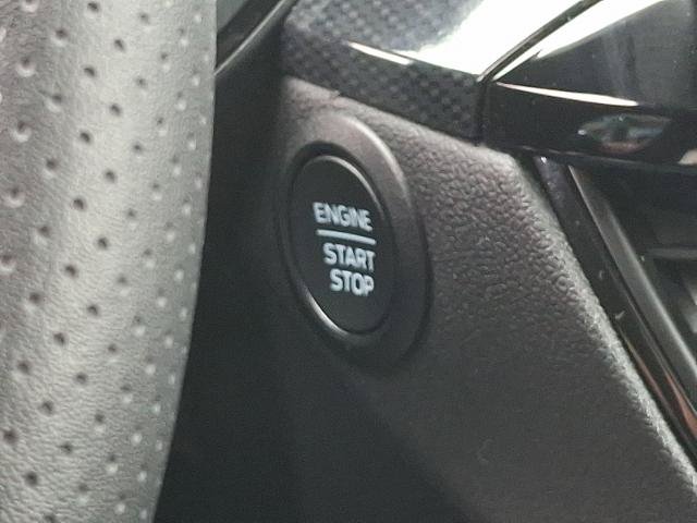 Certified 2025 Ford Escape ST-Line Select AWD/4WD image 22