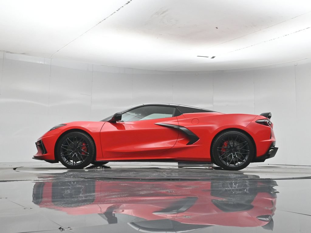 Used 2021 Chevrolet Corvette Stingray Premium Conv w/ Z51 Performance Package RWD image 52