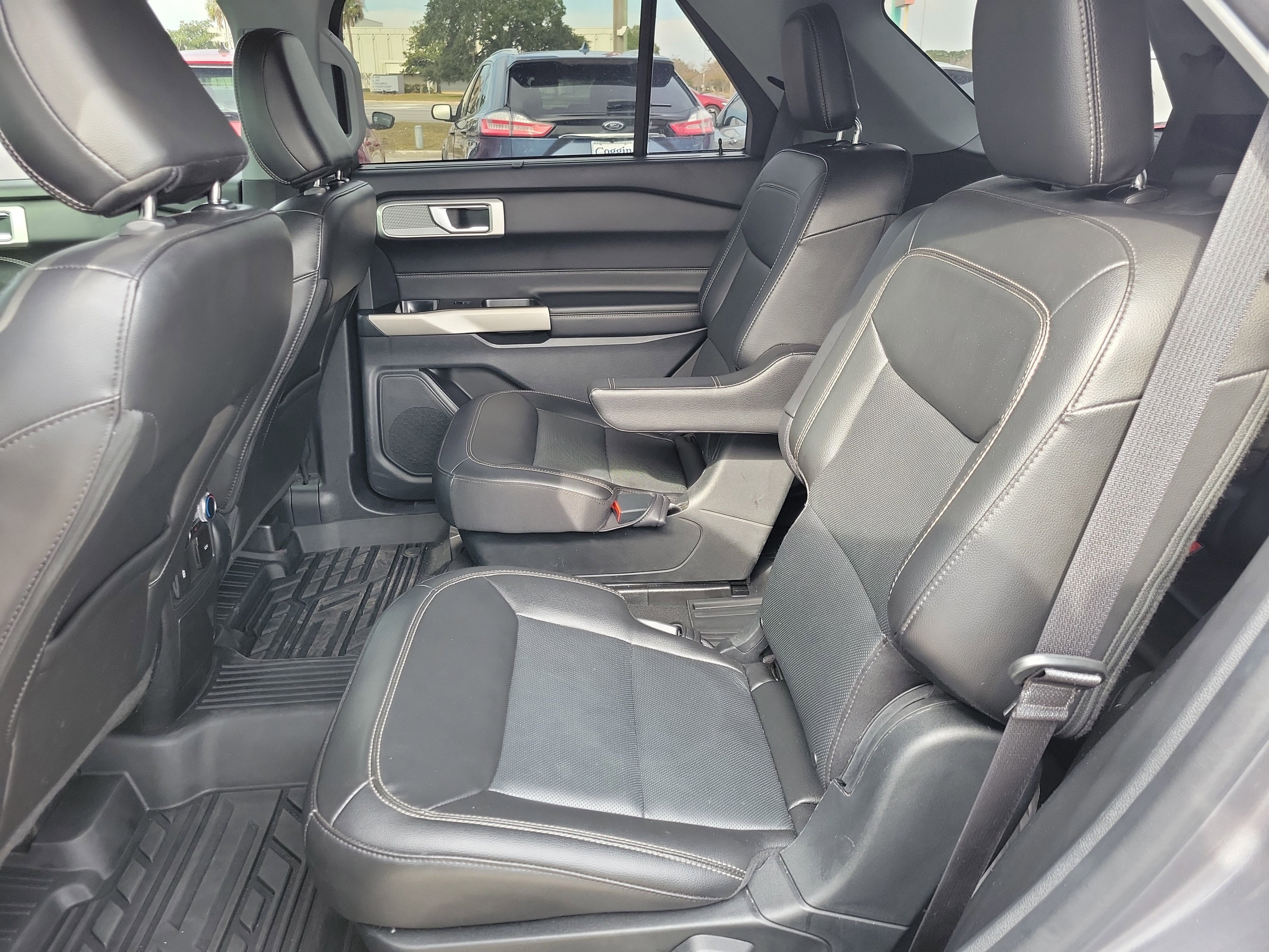 Certified 2022 Ford Explorer Limited image 24