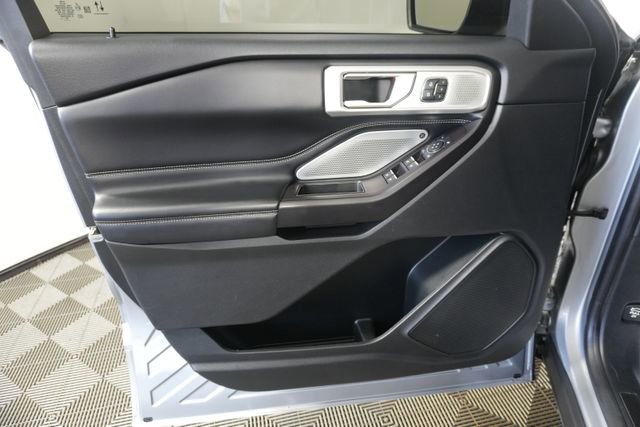 Certified 2020 Ford Explorer ST w/ Premium Technology Package AWD/4WD image 31