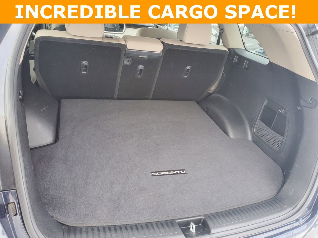 Used 2017 Kia Sorento LX image 6