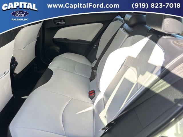 Used 2022 Toyota Prius Limited FWD image 18