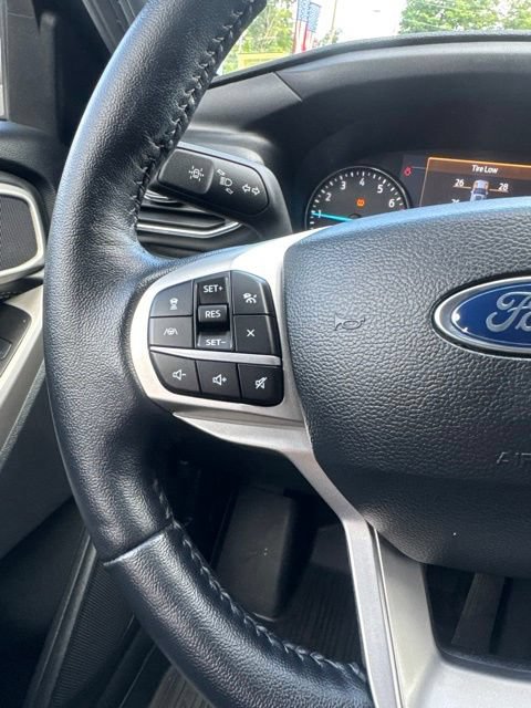 Certified 2022 Ford Explorer XLT w/ Equipment Group 202A AWD/4WD image 25