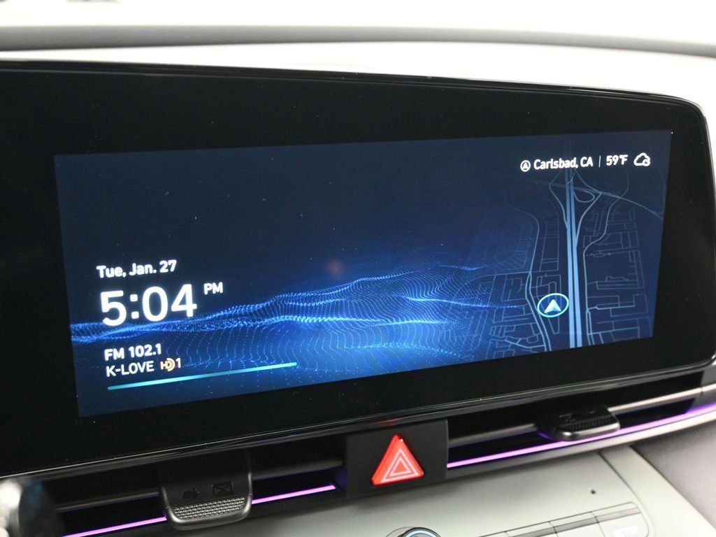 Used 2024 Hyundai Elantra Limited image 42