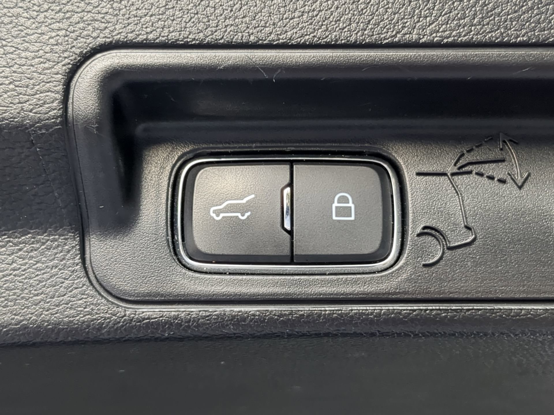 Certified 2021 Ford Explorer 2WD image 47
