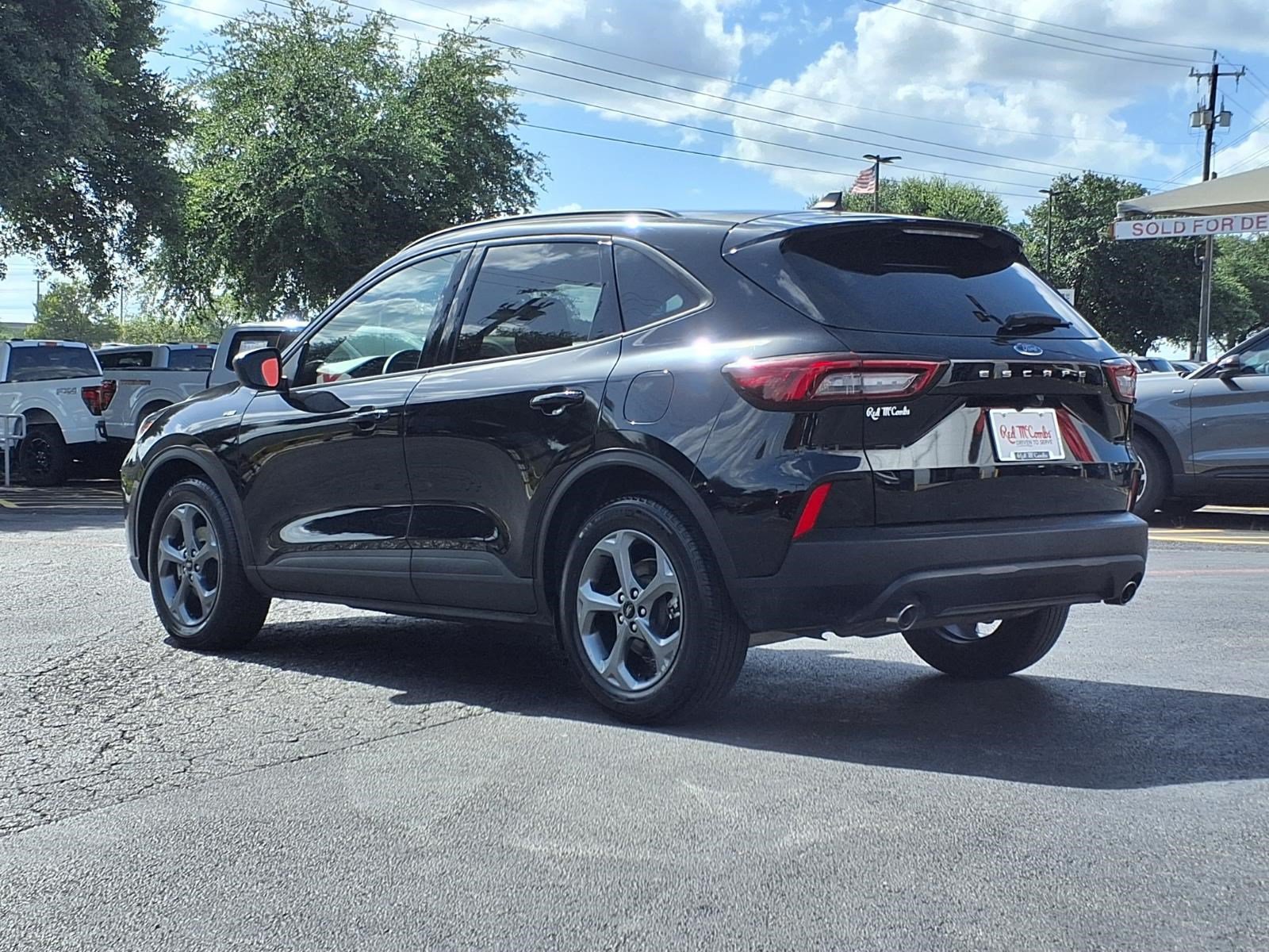 Certified 2025 Ford Escape ST-Line FWD image 8