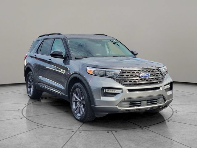 Certified 2023 Ford Explorer XLT w/ Equipment Group 202A AWD/4WD image 14
