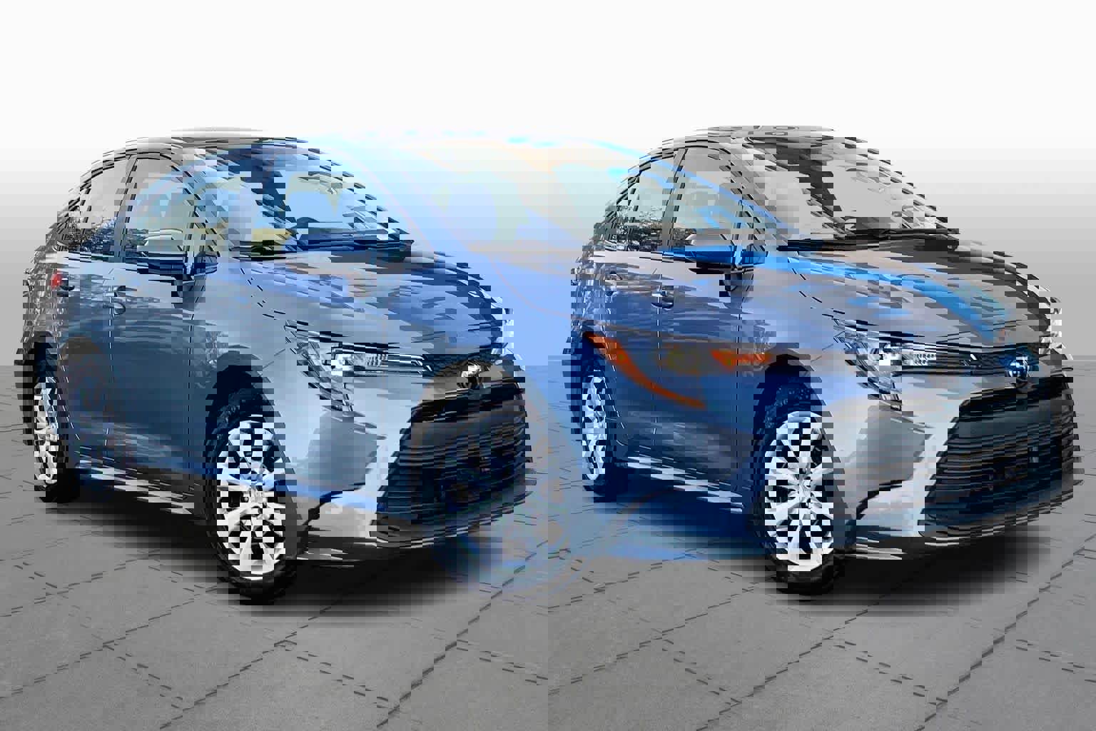 Used 2024 Toyota Corolla LE image 5