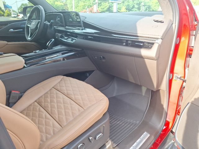 Used 2024 Cadillac Escalade Premium Luxury w/ LPO, Floor Liner Package AWD/4WD image 25