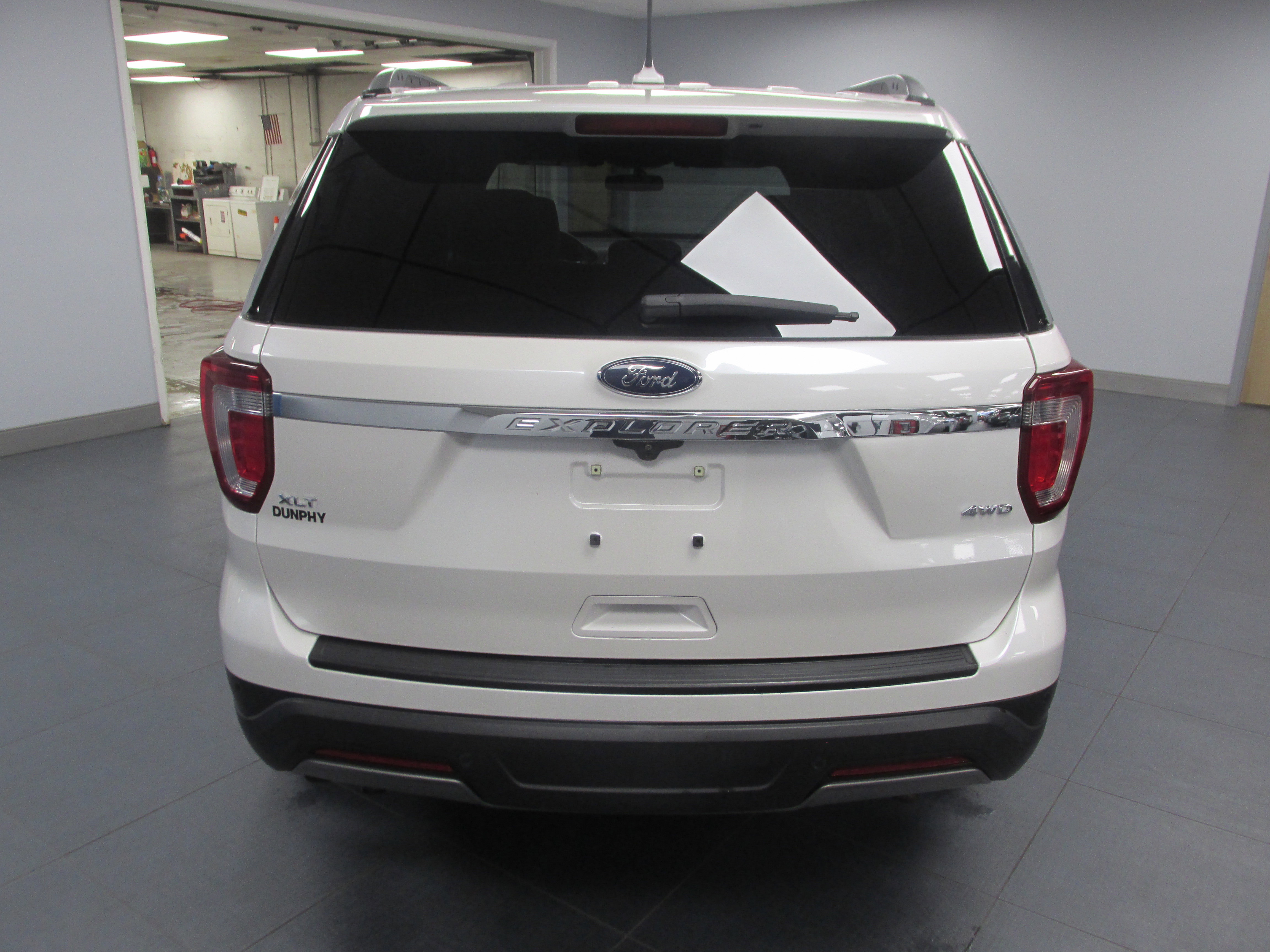 Certified 2019 Ford Explorer XLT w/ Equipment Group 201A image 4