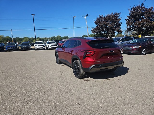 Used 2024 Chevrolet Trax ACTIV w/ Driver Confidence Package image 8