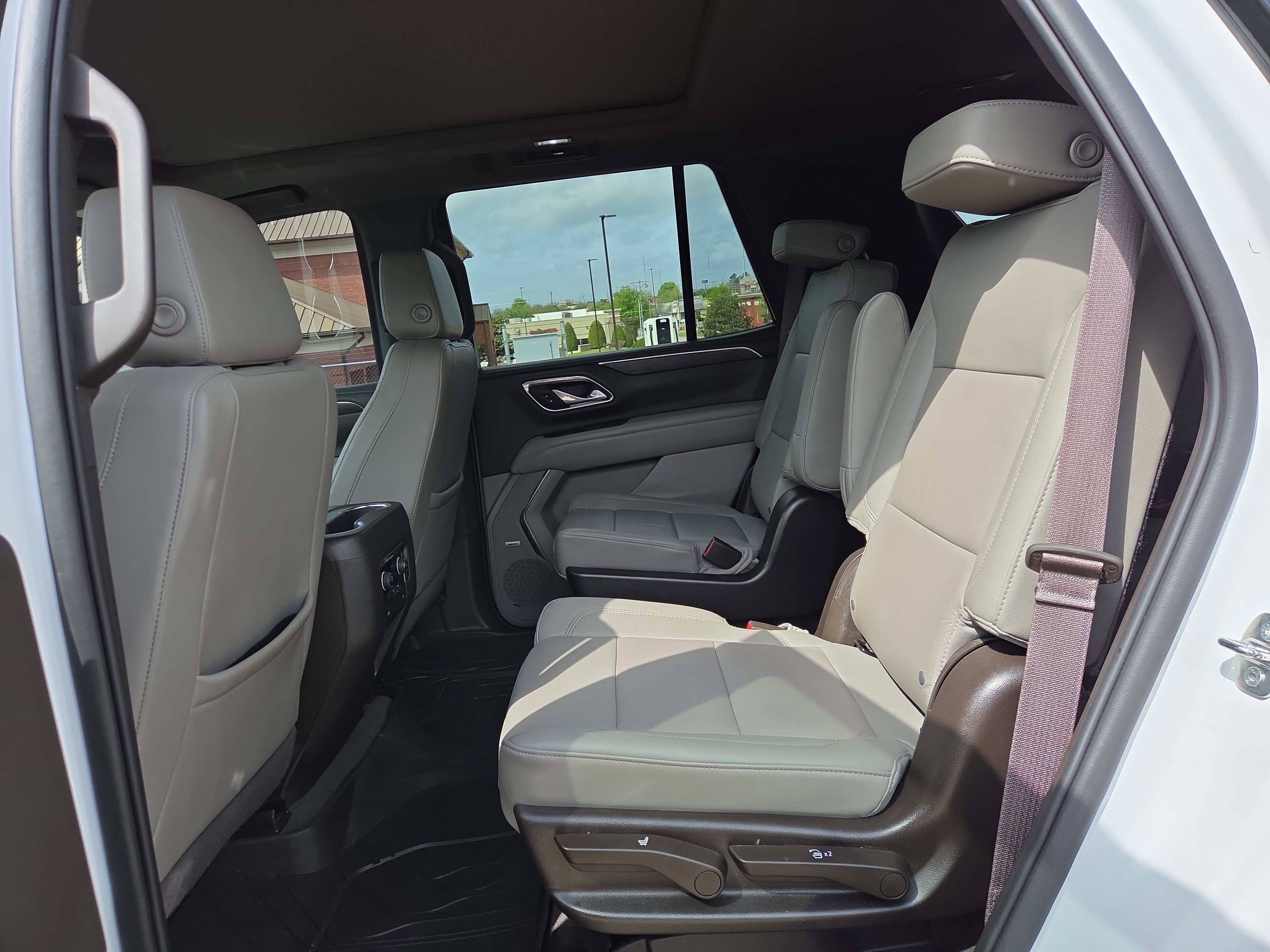 Used 2023 Chevrolet Tahoe Z71 image 11