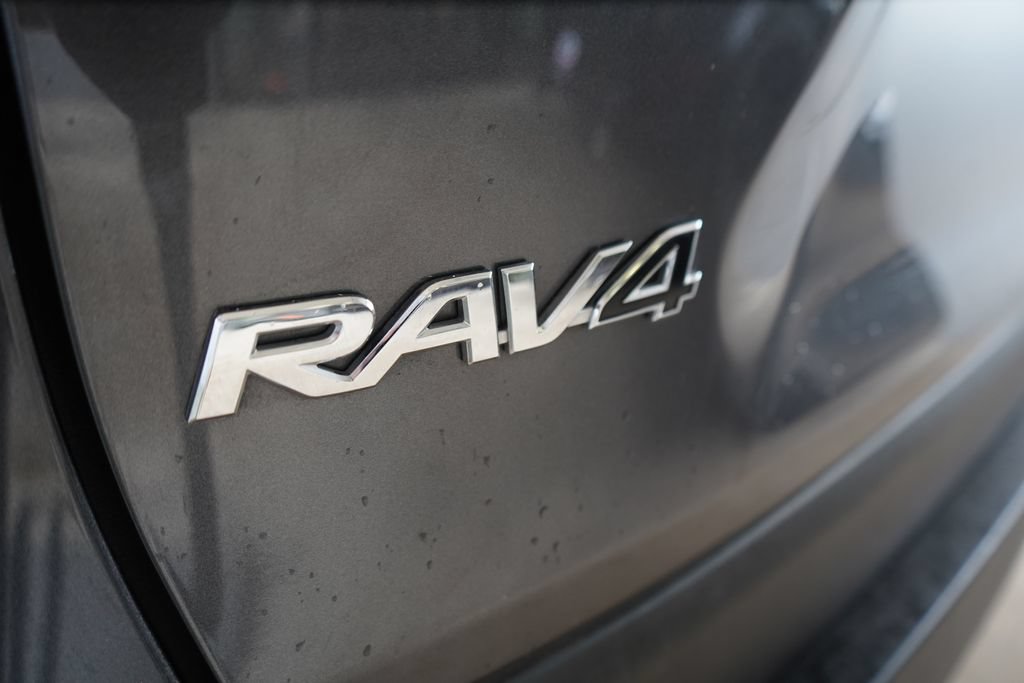 Used 2025 Toyota RAV4 XLE AWD/4WD image 7