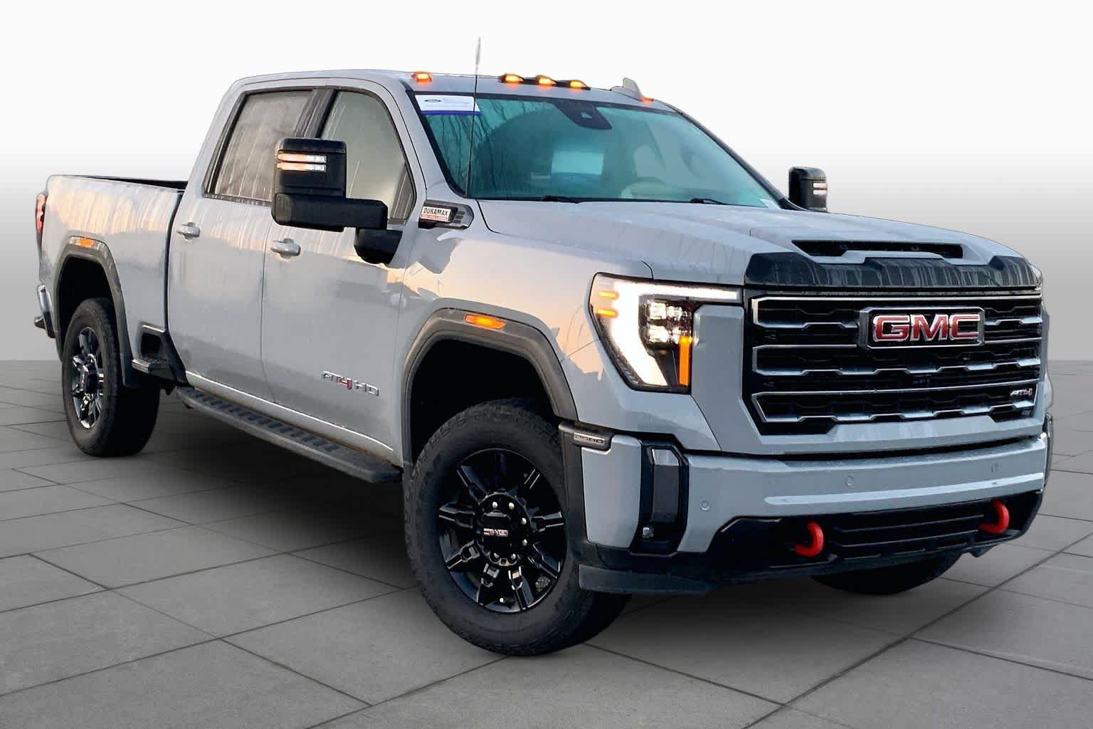 Used 2024 GMC Sierra 2500 AT4 w/ AT4 Premium Plus Package AWD/4WD image 3