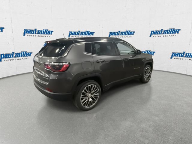 Used 2023 Jeep Compass Limited w/ Elite Group AWD/4WD image 10