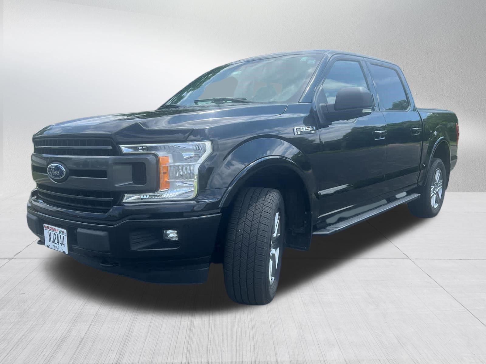 Certified 2018 Ford F150 XLT w/ Equipment Group 302A Luxury AWD/4WD image 3