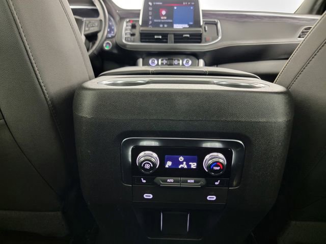 Used 2022 GMC Yukon XL SLT image 22