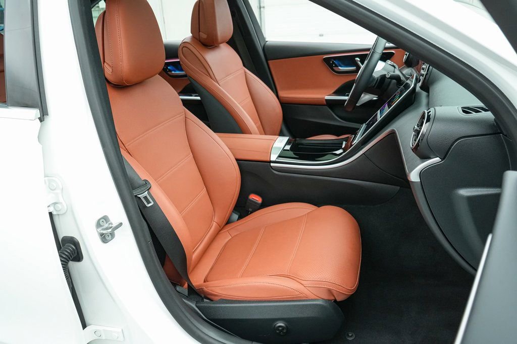Used 2025 Mercedes-Benz C 300 Sedan image 24