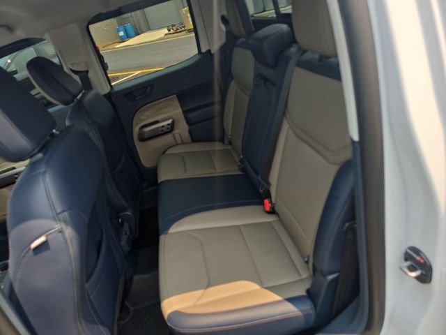Certified 2025 Ford Maverick Lariat w/ 4K Tow Package AWD/4WD image 22