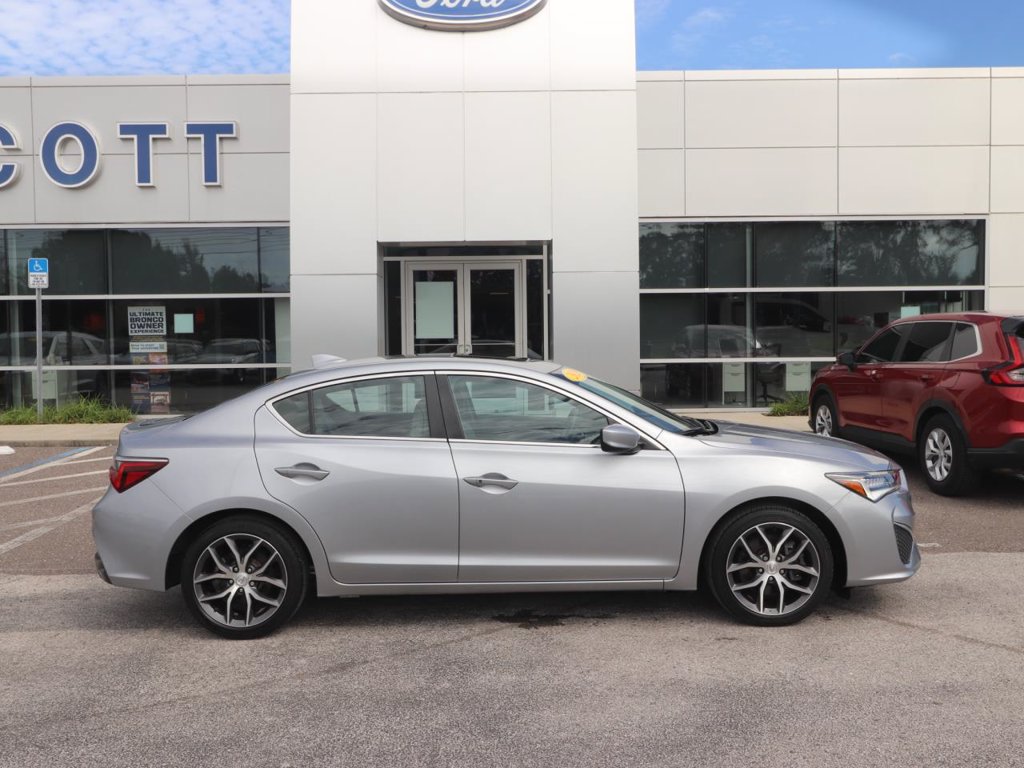 Used 2020 Acura ILX w/ Premium Package FWD image 15