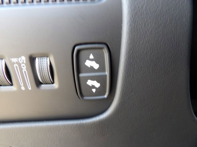 Used 2023 Jeep Grand Wagoneer Series III image 26