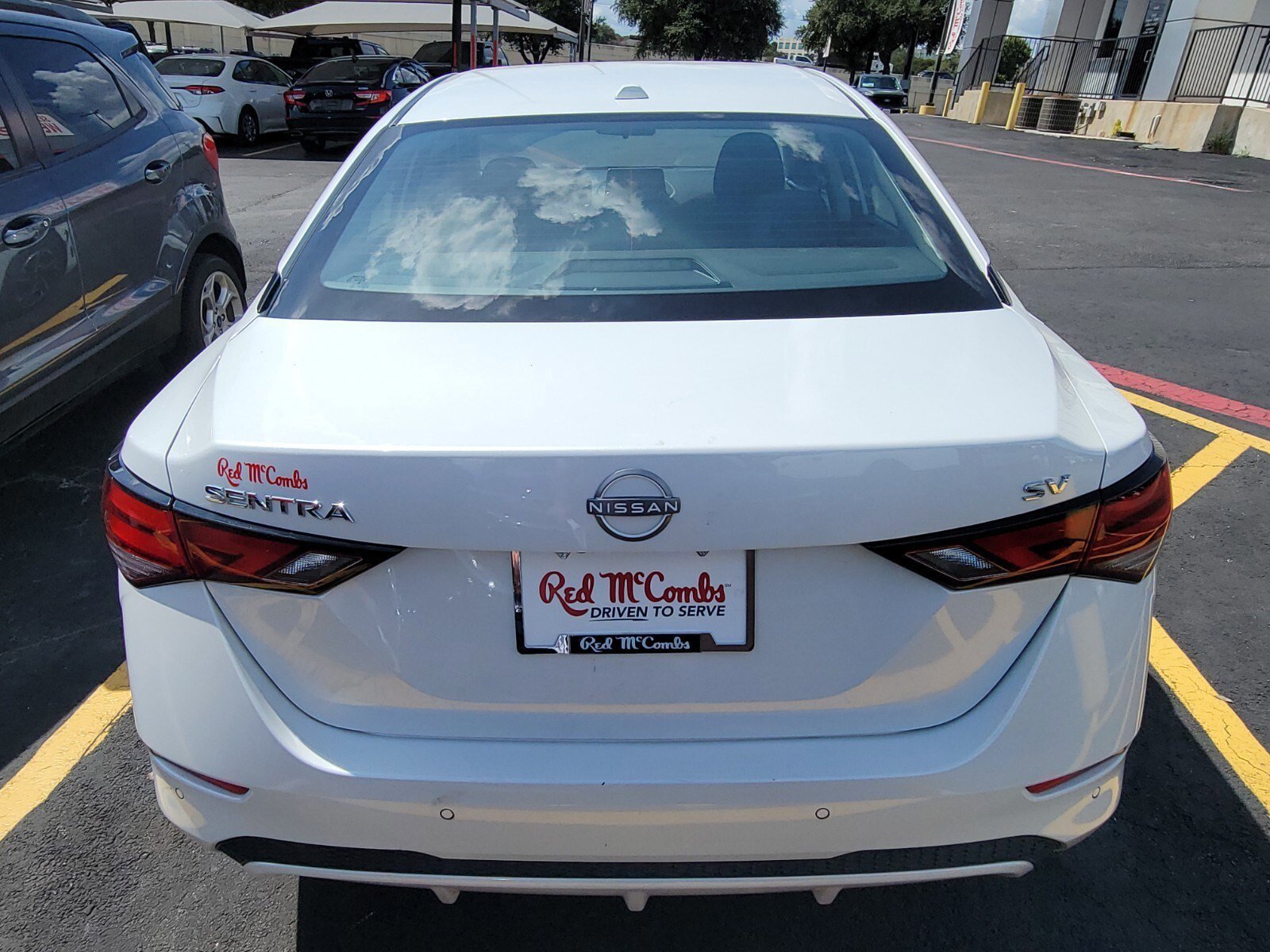 Used 2024 Nissan Sentra SV image 3