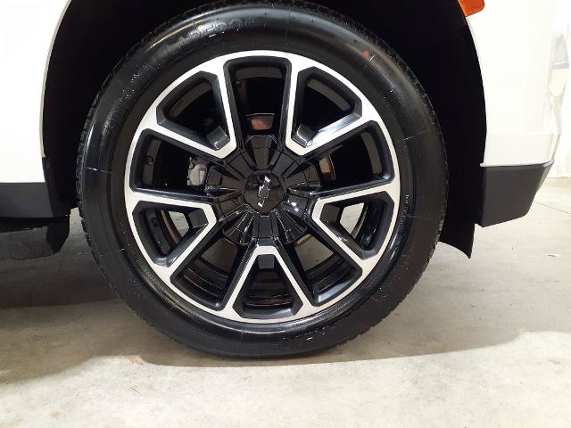 Used 2023 Chevrolet Suburban RST w/ Luxury Package AWD/4WD image 23