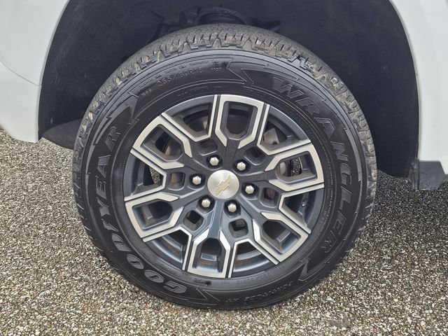 Used 2023 Chevrolet Colorado LT w/ LT Convenience Package III image 30