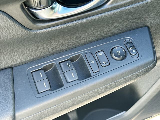 Used 2024 Honda CR-V LX image 17