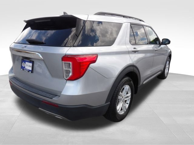 Certified 2023 Ford Explorer XLT w/ Equipment Group 202A RWD image 8
