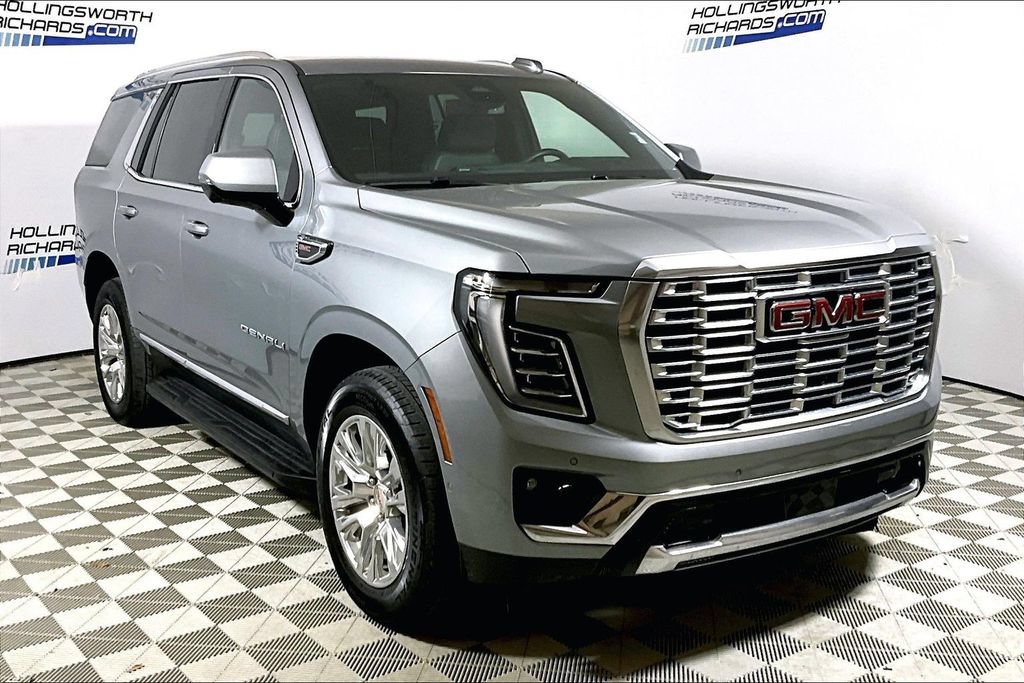 Used 2025 GMC Yukon Denali AWD/4WD image 3