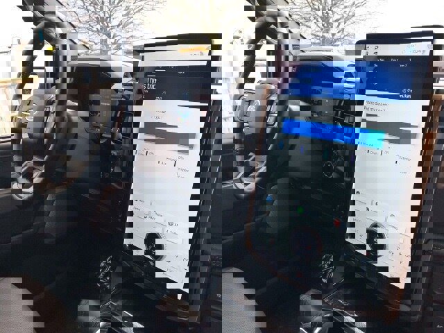 Certified 2022 Ford F150 Lightning Lariat w/ Equipment Group 511A High image 26