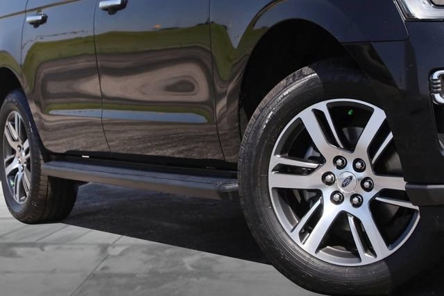 Certified 2024 Ford Expedition Max Limited AWD/4WD image 3