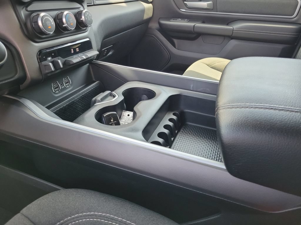 Used 2022 RAM 1500 Big Horn AWD/4WD image 29