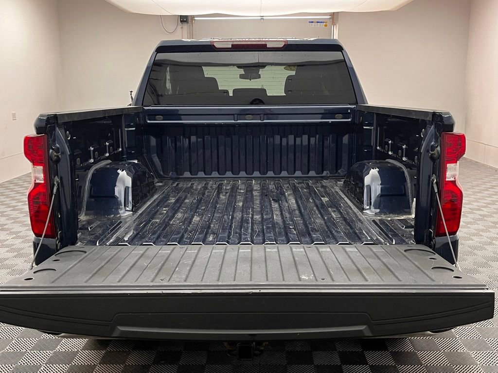 Used 2023 Chevrolet Silverado 1500 LT AWD/4WD image 10