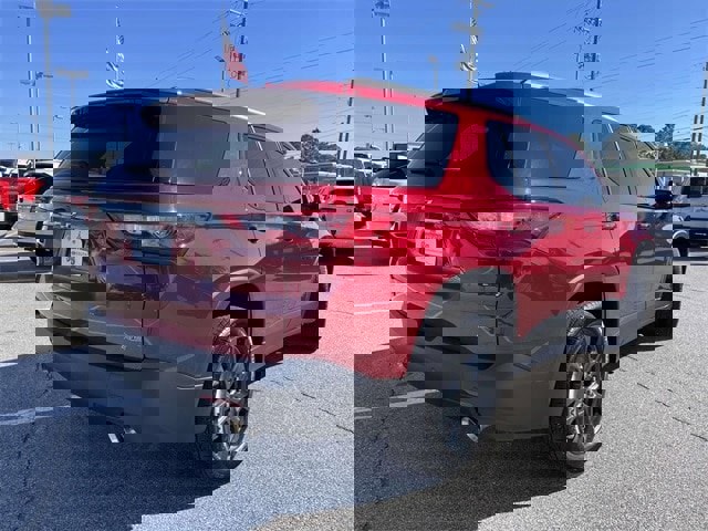 Used 2021 Chevrolet Traverse RS image 3