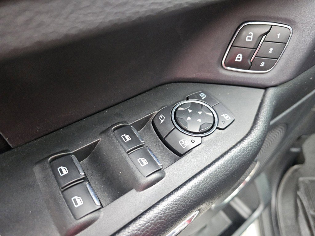 Certified 2019 Ford Expedition Max XLT w/ Equipment Group 202A image 30