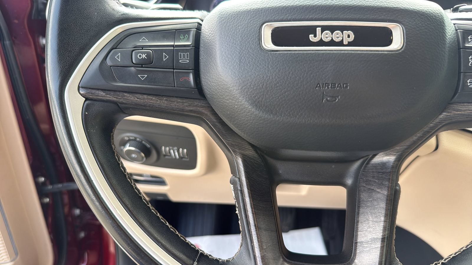 Used 2021 Jeep Grand Cherokee L Limited AWD/4WD image 13