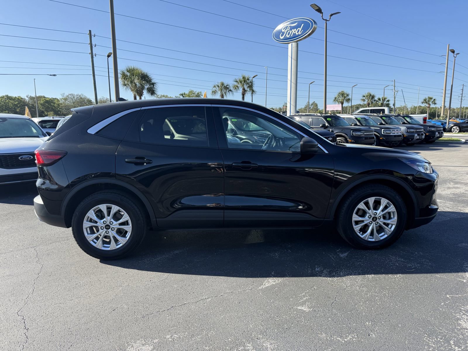 Certified 2023 Ford Escape Active w/ Tech Pack #1 image 3