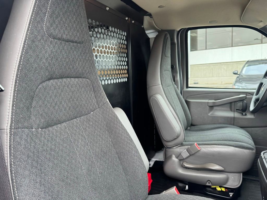 Used 2024 Chevrolet Express 2500 w/ Driver Convenience Package image 9