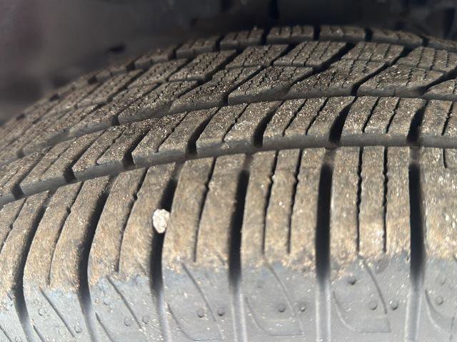 Used 2019 Jeep Cherokee Latitude Plus w/ Comfort/Convenience Group image 33