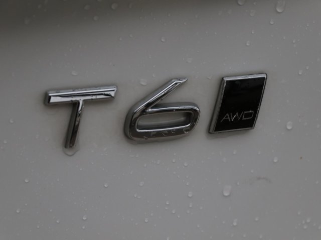 Used 2022 Volvo XC90 T6 Momentum w/ Climate Package AWD/4WD image 14