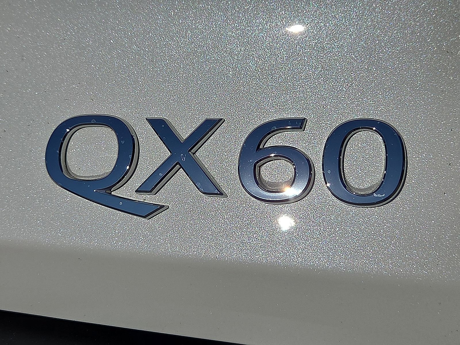 Used 2025 INFINITI QX60 Sensory w/ Vision Package AWD/4WD image 9