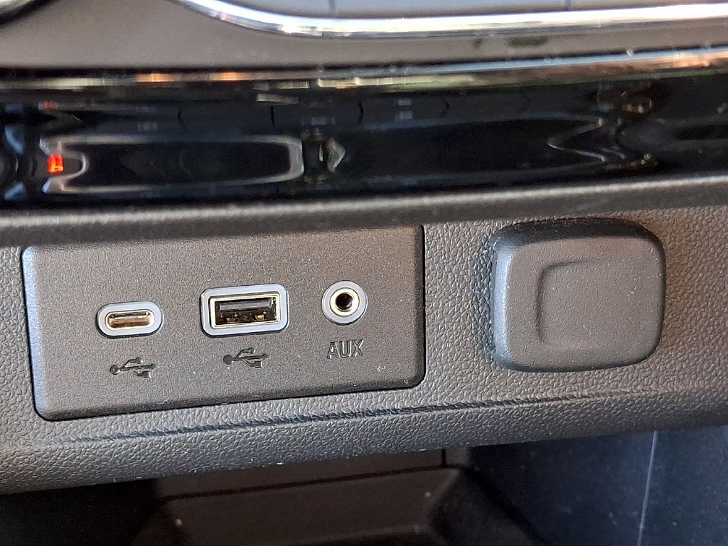 Used 2022 Buick Encore GX Select w/ Experience Buick Package FWD image 24