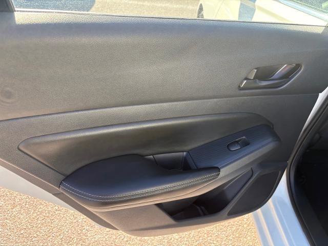 Used 2025 Nissan Altima 2.5 SV image 14