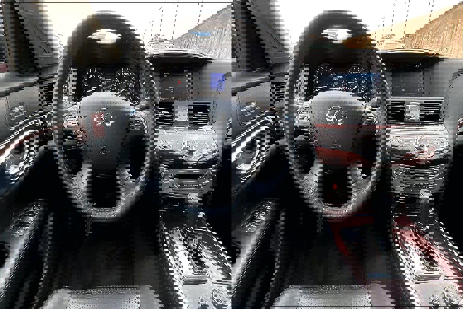 Used 2018 INFINITI Q70 L 3.7 image 9