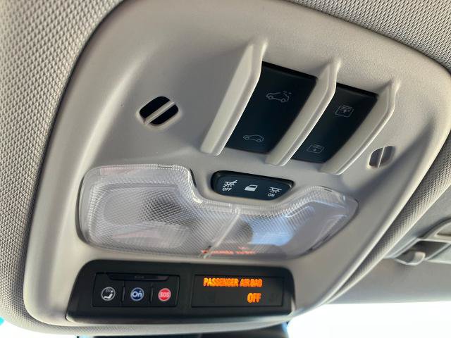 Used 2025 Chevrolet TrailBlazer LT w/ Convenience Package AWD/4WD image 40
