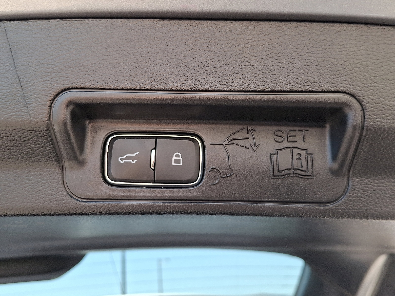 Certified 2022 Ford Explorer ST w/ Equipment Group 401A AWD/4WD image 29